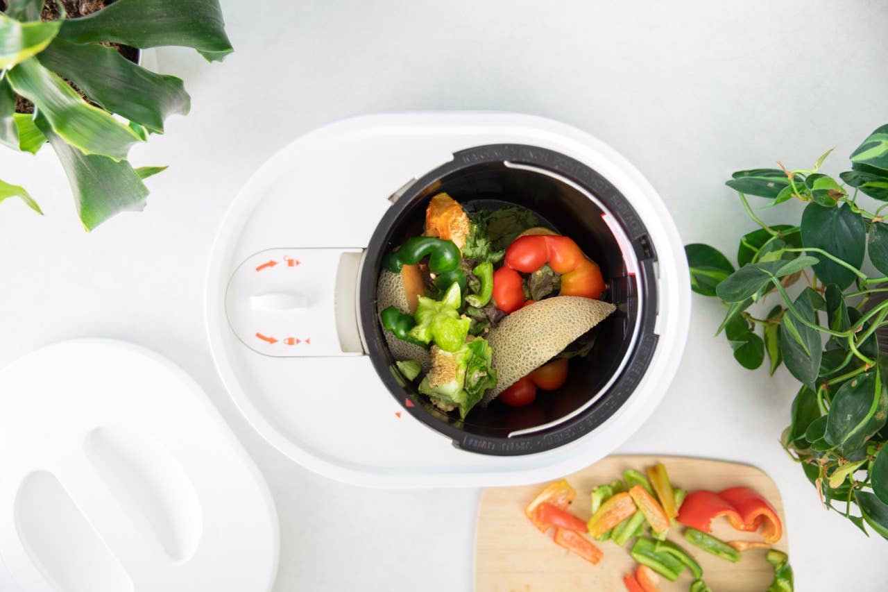 Lomi Smart Waste™ Kitchen Composter