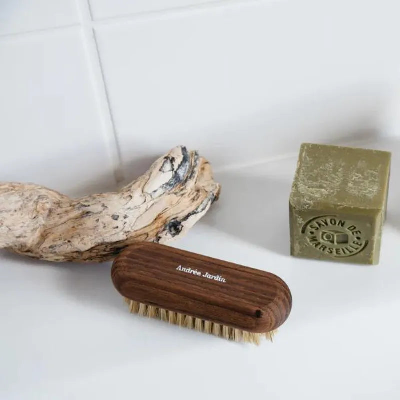 Plastic-Free Nail Brush