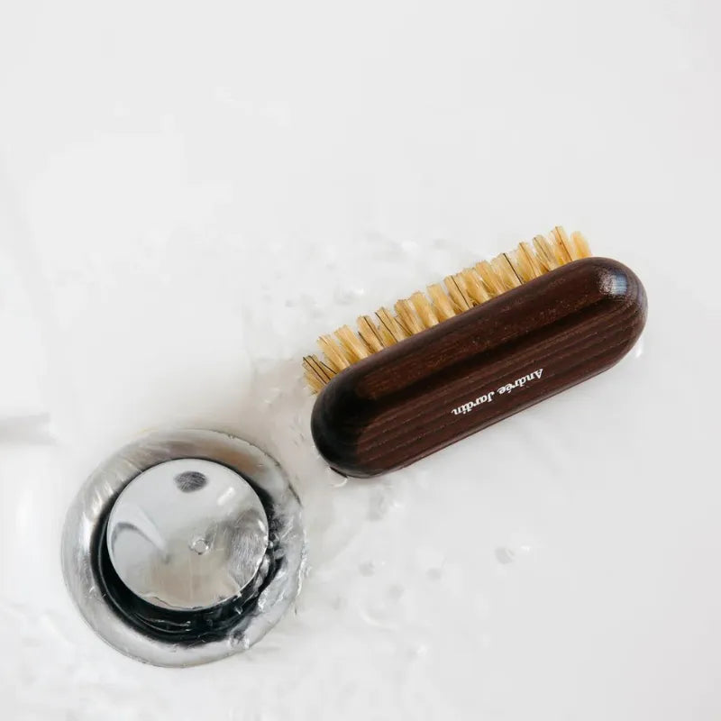 Plastic-Free Nail Brush