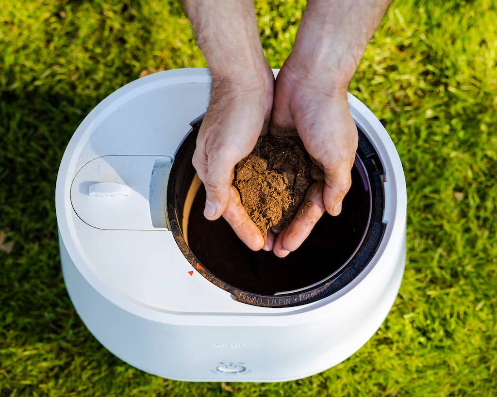 Lomi Smart Waste™ Kitchen Composter